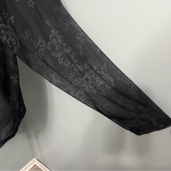 PENNINGTONS Plus size Black Sheer Floral print Top size 2X - Picture 4 of 9